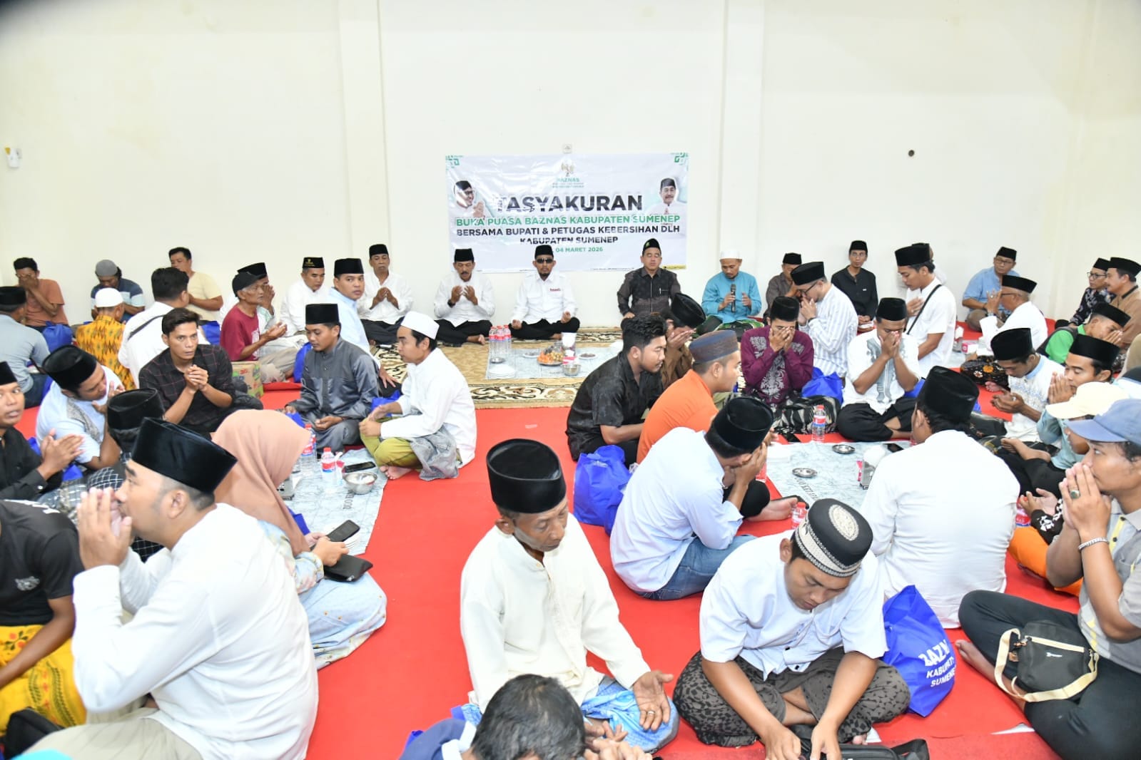 Bupati Sumenep Buka Puasa bersama Baznas dan Petugas Kebersihan DLH